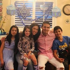 Meet your Posher, Tzuri